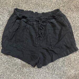 Time & Tru drawstring linen shorts - size small